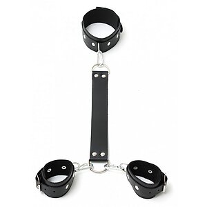 Cătușe Piele Cuffs Negru Cătușe Piele Cuffs Negru pe Domnisoare.ro