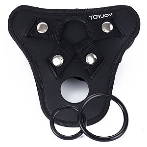 Ham Strap-On TOYJOY cu Gaură De Plăcere, Negru Ham Strap-On TOYJOY cu Gaură De Plăcere, Negru pe Domnisoare.ro